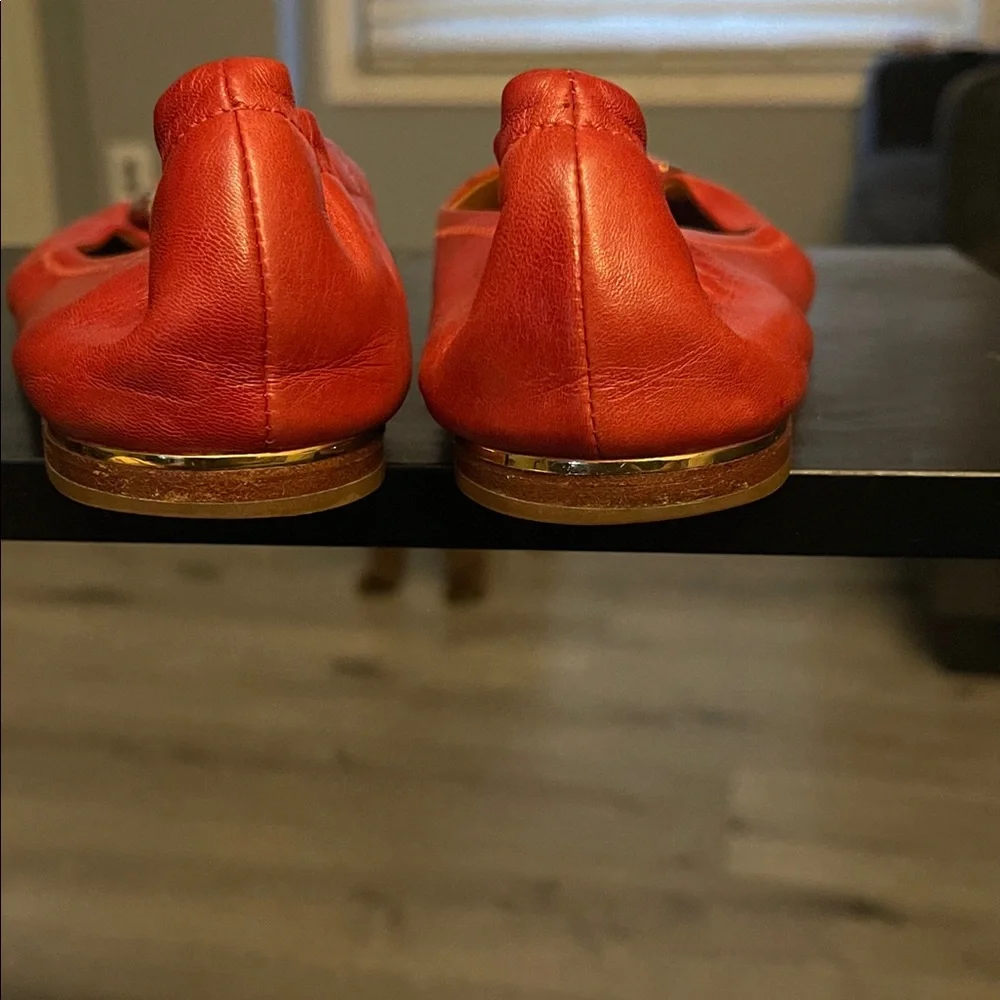 Tory Burch Red Leather Flats with Gold Logo - Picture 3 of 5